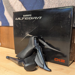 Shimano Ultegra R8050 Di2 11 Speed Levers